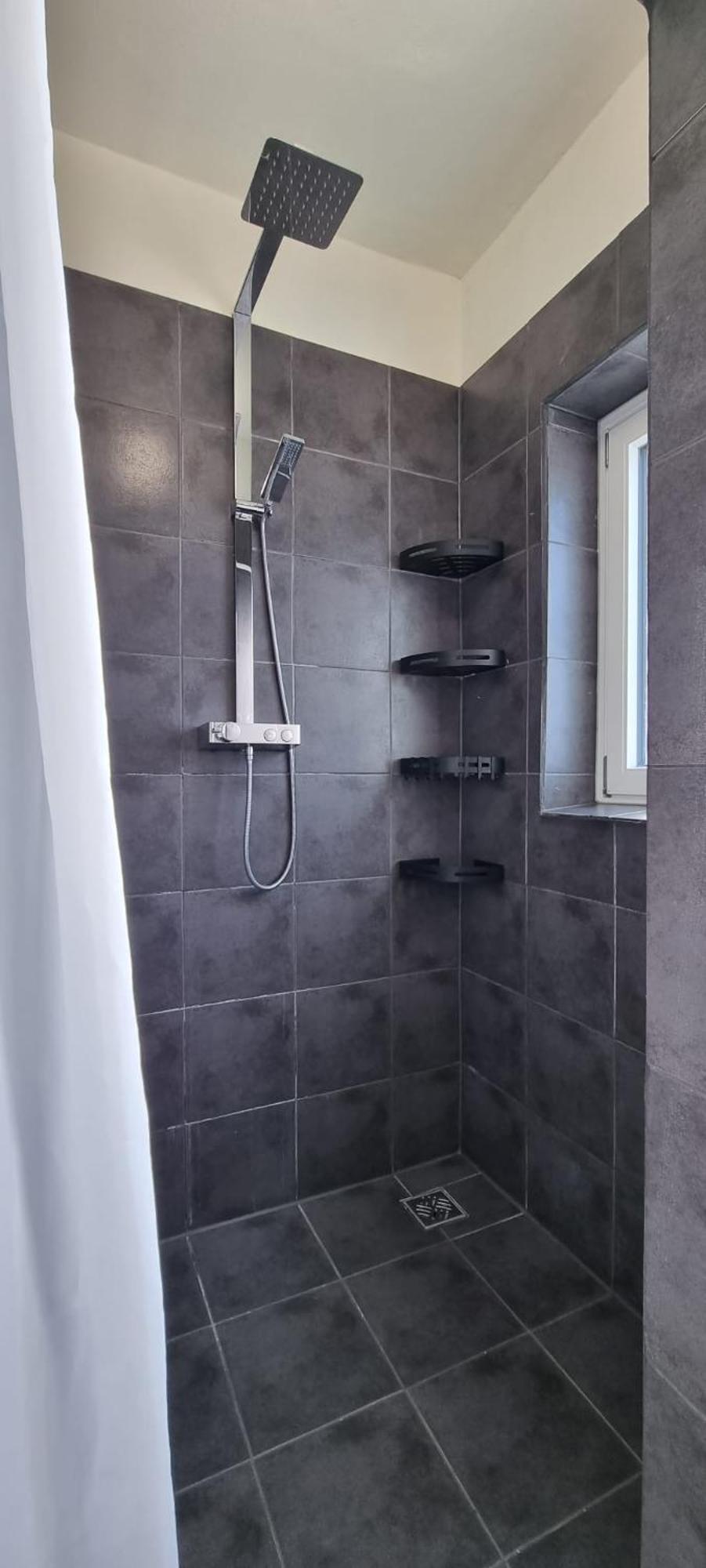 Sechsbettzimmer 
